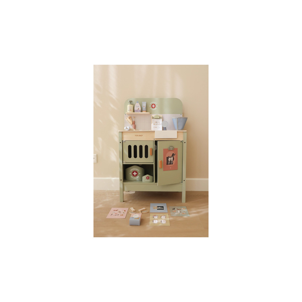 Gabinet Weterynarza - Duża Drewniana Zabawka z Akcesorami do Pomocy Zwierzętom - Little Dutch