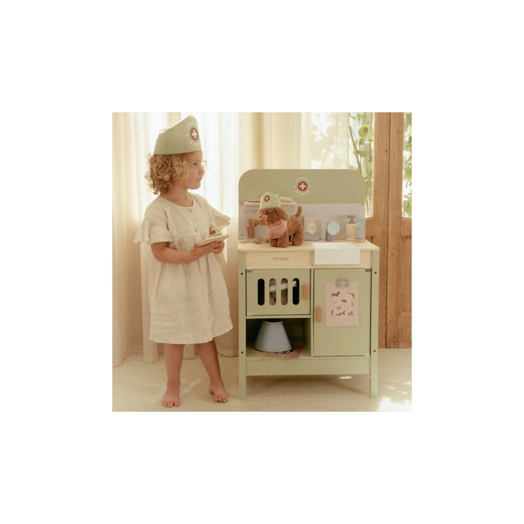 Gabinet Weterynarza - Duża Drewniana Zabawka z Akcesorami do Pomocy Zwierzętom - Little Dutch