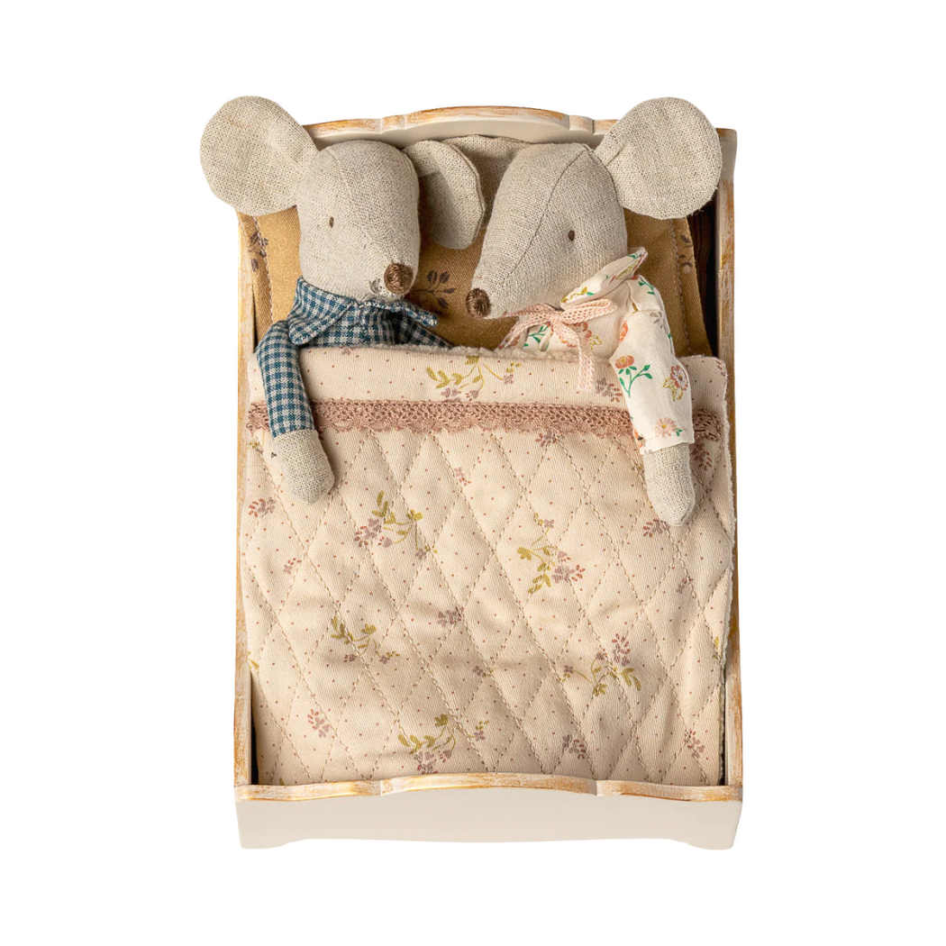 Podwójne Drewniane Łóżko z Pościelą dla Myszek - Złamana Biel - Maileg