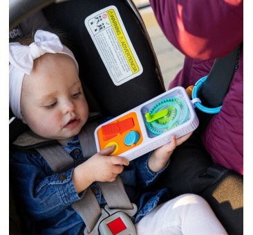 PlayTab Go - Zawieszka z Sensorycznymi Kwadratami - Fat Brain Toys