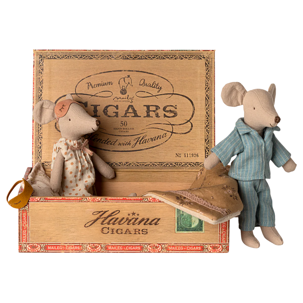 Mama i Tata Myszka w Pudełku po Cygarach - 17 cm - Mum & Dad Mice In Cigarbox - Maileg