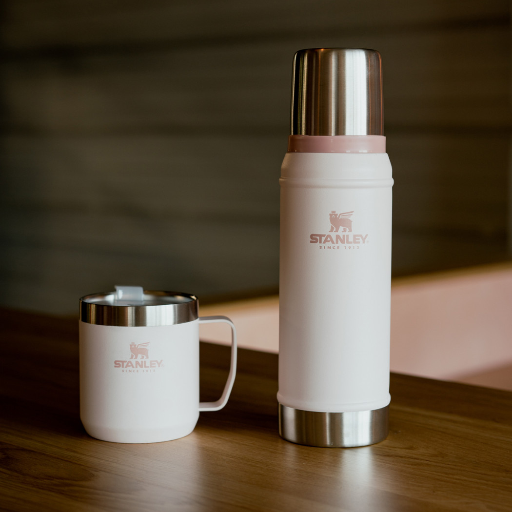 Rose Quartz 0.75L - Termos na Napoje - Legendary Classic - Butelka Termiczna z Zakrętką-Kubkiem - Stanley