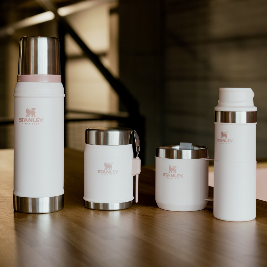 Rose Quartz 0.75L - Termos na Napoje - Legendary Classic - Butelka Termiczna z Zakrętką-Kubkiem - Stanley