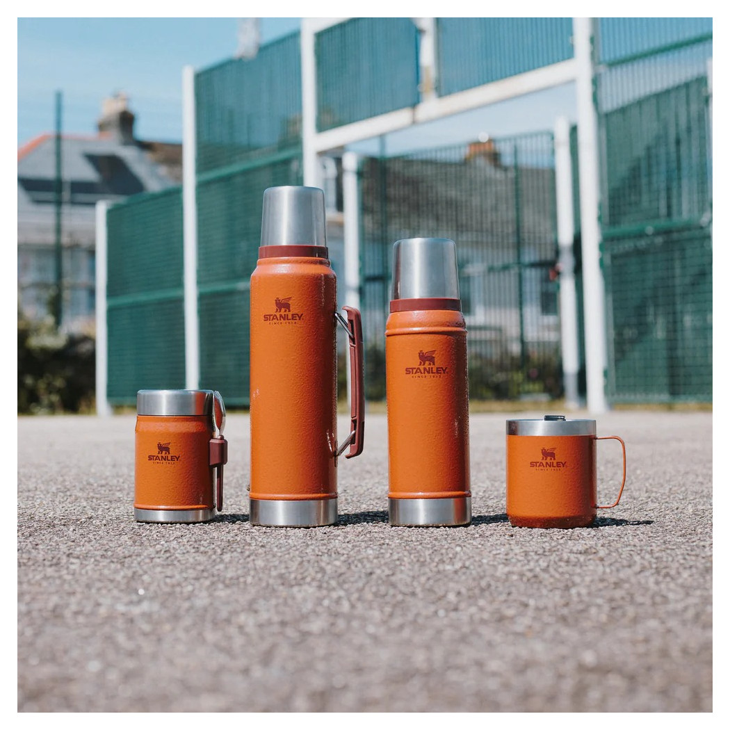 Hammertone Clay Ceglasty 1.0L - Termos na Napoje - Legendary Classic - Butelka Termiczna z Zakrętką-Kubkiem - Stanley