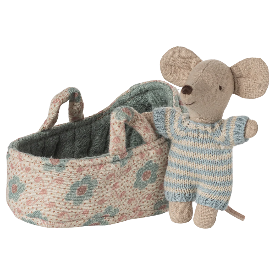 Myszka Dzidziuś w Niebieskim Nosidełku - Niemowlę w Gondoli - Baby Mouse - Maileg