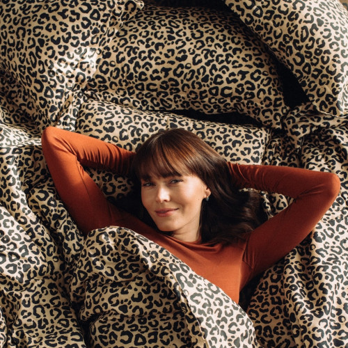 Leopard Cream - Bawełniana Poduszka do Spania XL z Falbaną - 50x70 cm - by Magdalena Lamparska - La Millou