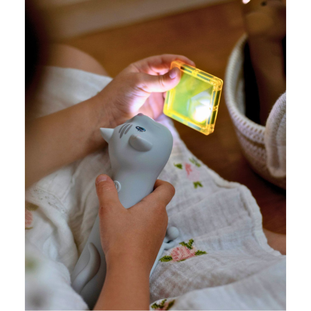 Latarka Kot Mimi - Latarka dla Dzieci z Zawieszką - Rabbit & Friends