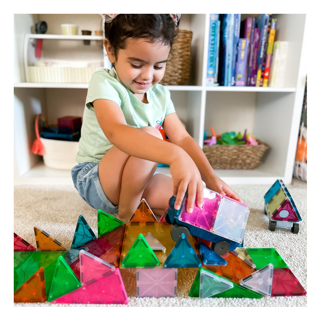 Grand Prix Frost - Zestaw z Podwoziami do Autek - Klocki Magnetyczne 50 elementów - Magna-Tiles