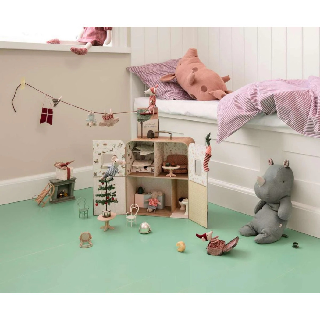 SuitCasa - Mały Domek dla Myszek z Rączką - Przenośny Domek Tekturowy z Dwoma Łóżkami z Pościelą - Maileg