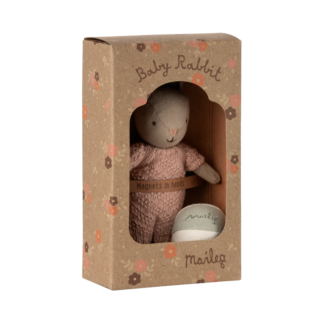 Zestaw Rose - Króliczek Dzidziuś w Różanym Pajacyku z Piłką - Rozmiar Micro - Maileg