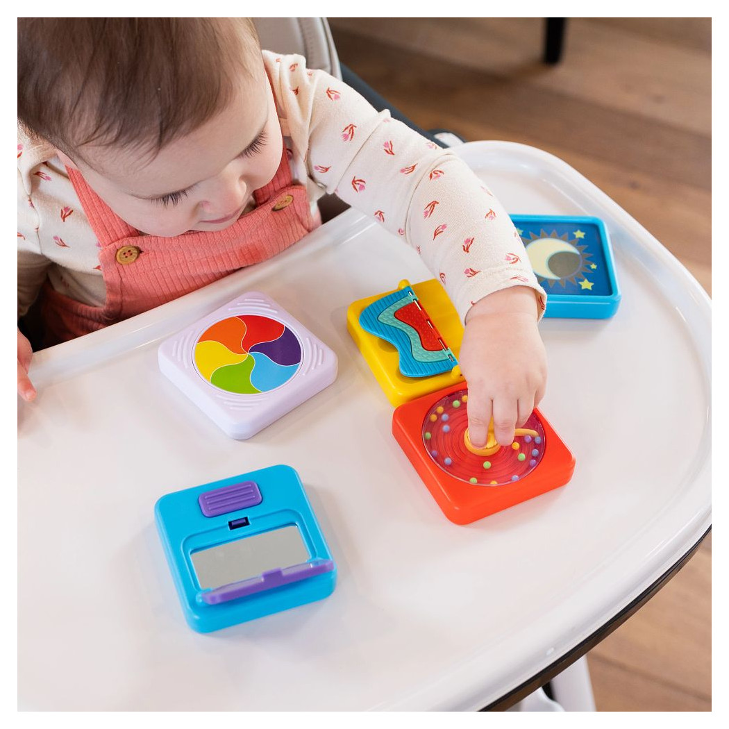 Zmiatacz Kulek - PlayTab Sensoryczny Kwadrat - Jeden Element do Tablicy - Fat Brain Toys