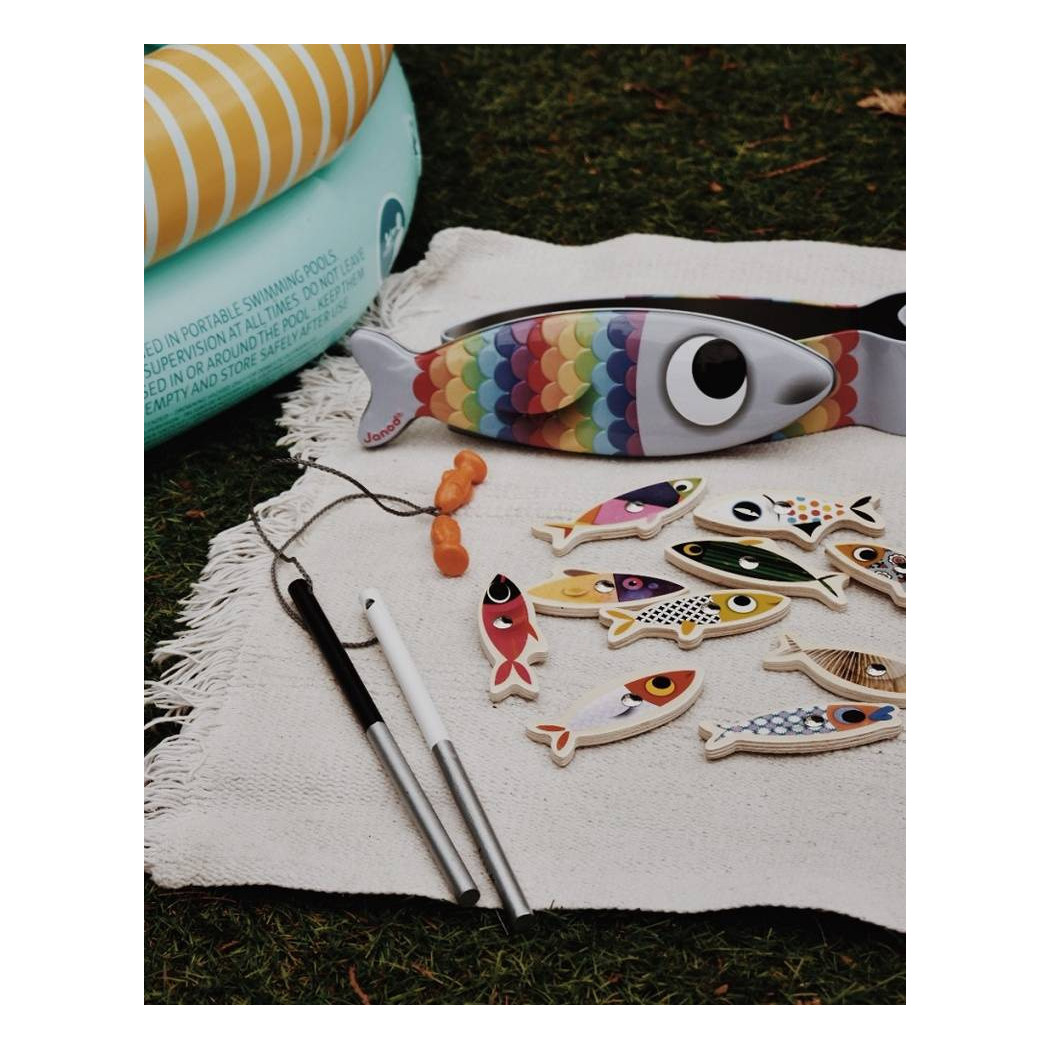 Sardynka - Magnetyczny Drewniany Zestaw do Łowienia Rybek w Metalowej Puszce - Janod