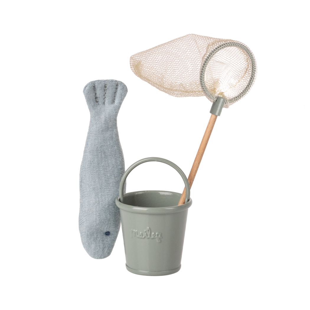 Zestaw Wędkarski dla Myszek - Wiaderko, Podbierak z Siatką i Rybka - Akcesoria Dla Myszek - Maileg