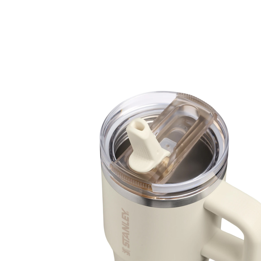 Cream 0.59L - Kubek Termiczny z Ustnikiem - Quencher ProTour Flip Straw - Stanley