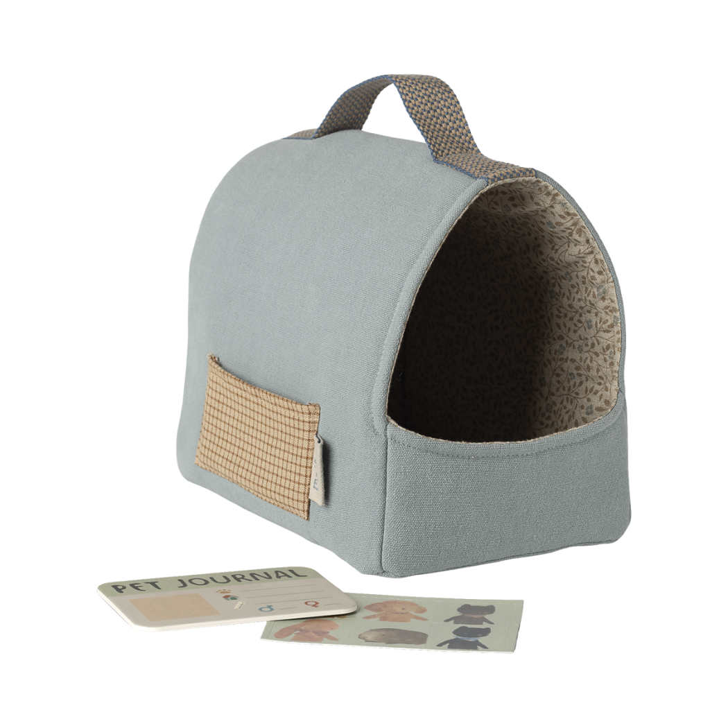 Niebieski Transporter dla Pieska lub Kotka z Dowodem dla Zwierzątka - Pet Carrier - Maileg