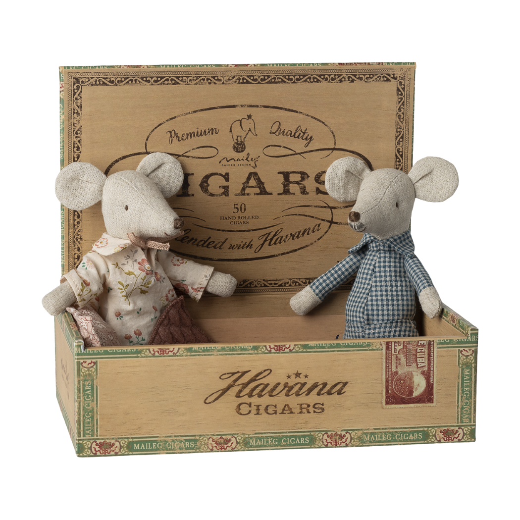 Babcia i Dziadek Myszka w Pudełku po Cygarach - Łóżko z Pudełka z Posłaniem - Maileg