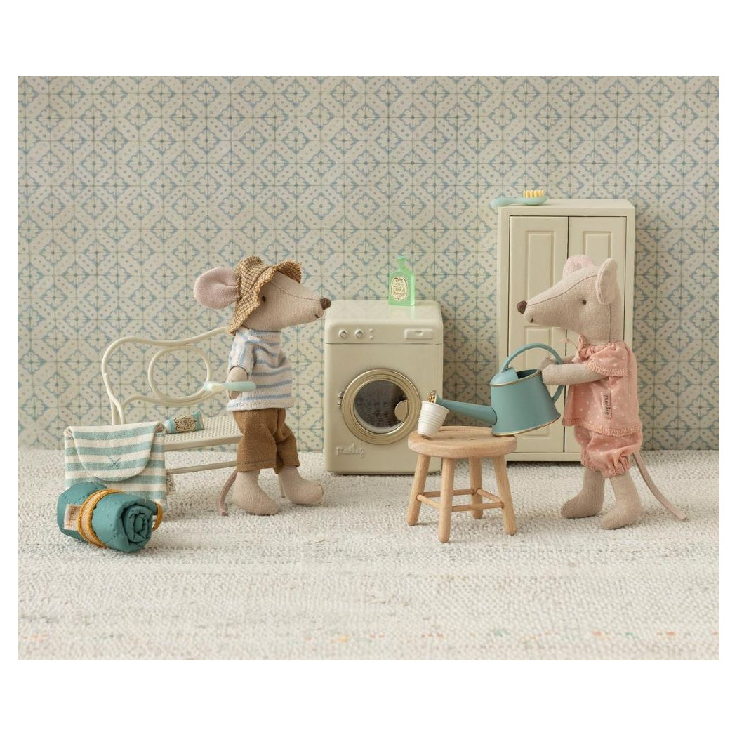 Myszka w Piżamce i Pudełku od Zapałek z Posłaniem - Starsza Siostra - Magnetyczne Łapki - Maileg