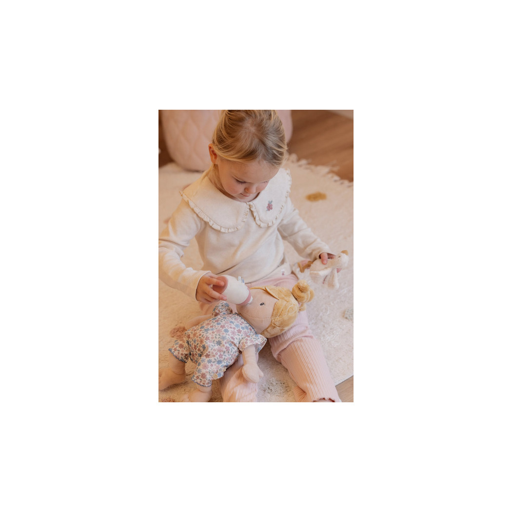 Julia Bobas - Lalka w z Magnetyczną Butelką i Dłońmi - Miękka Pluszowa Przytulanka 40 cm - Little Dutch