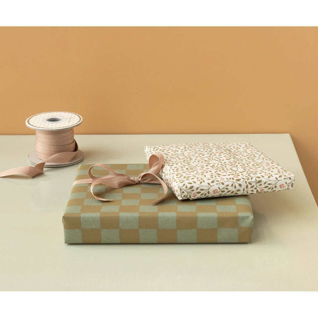 Kratka Mięta / Ochra - Gruby Papier Do Pakowania Prezentów - 10 metrów x 55 cm - Maileg