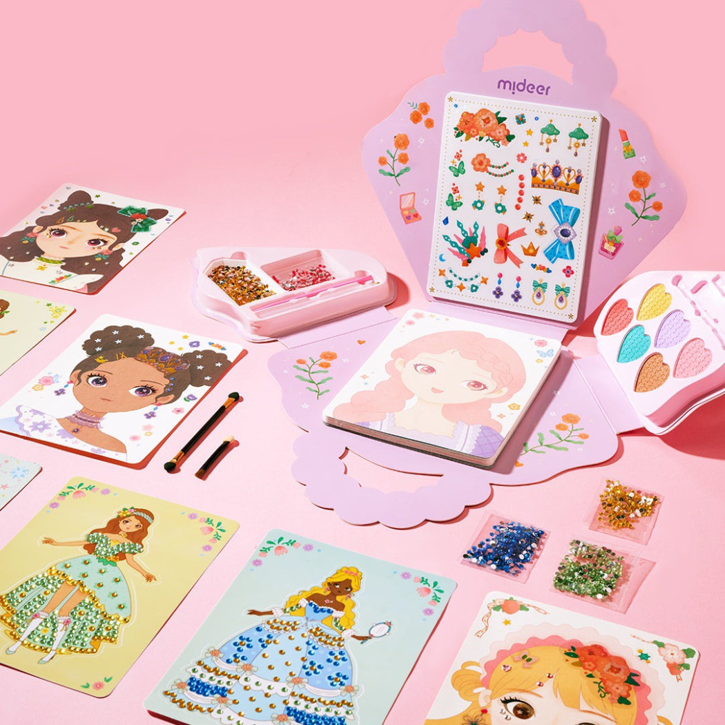 Pokaz Mody Księżniczek - Zestaw Kreatywny 3w1 - Wydrapywanki Naklejki Makijaż - Mideer