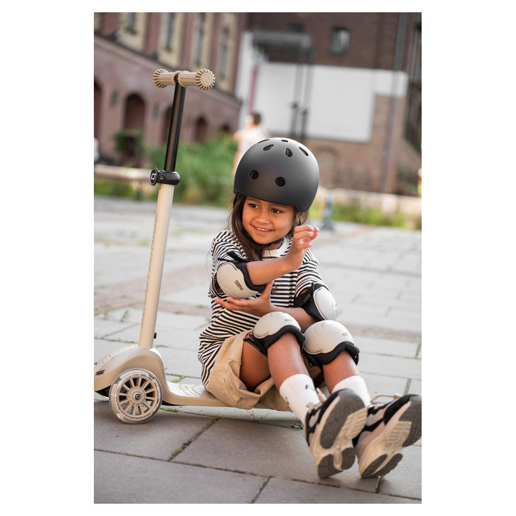 Ash 3S LED - Highwaykick3 - Regulowana Hulajnoga 3-7 lat - Świecące Skrętne Kółka - Scootandride