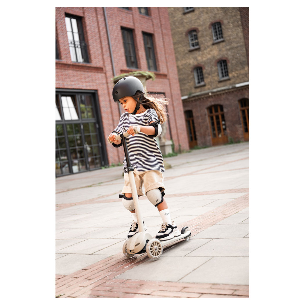 Ash 3S LED - Highwaykick3 - Regulowana Hulajnoga 3-7 lat - Świecące Skrętne Kółka - Scootandride