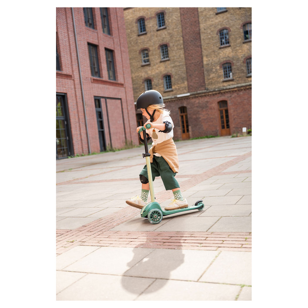 Forest 3S LED - Highwaykick3 - Regulowana Hulajnoga 3-7 lat - Świecące Skrętne Kółka - Scootandride