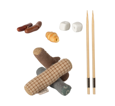 Ognisko dla Myszek - Zestaw Ogniskowy - Kijki Kiełbaski Pianki Pieczywo - Maileg