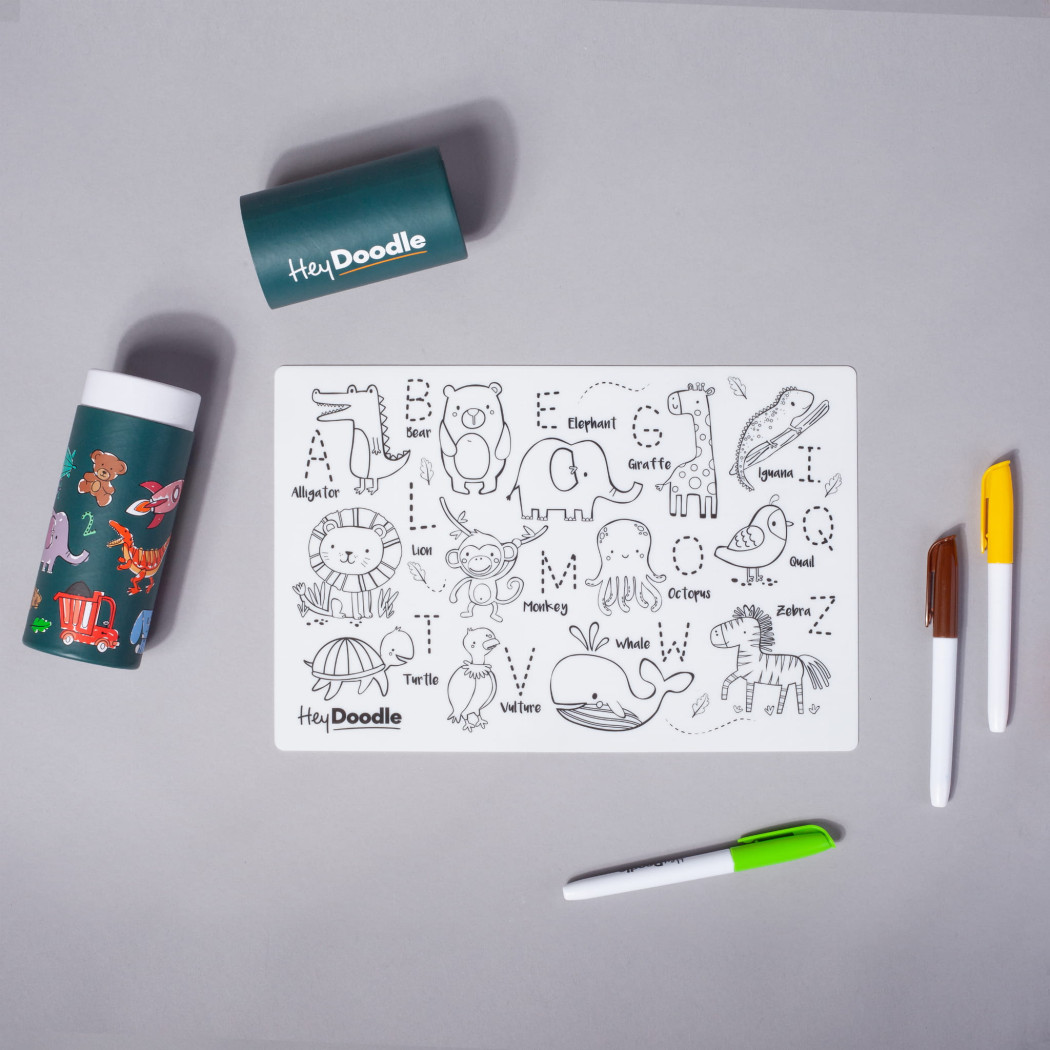 Zwierzęta - Mata A4 do Wielokrotnego Kolorowania i 3 Pisaki - HeyDoodle
