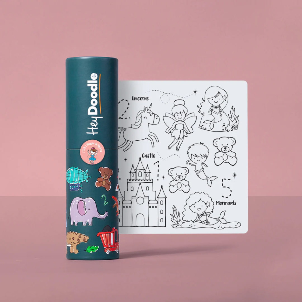 Bajkowe Królestwo A4 - Mata do Wielokrotnego Kolorowania i 3 Pisaki - HeyDoodle