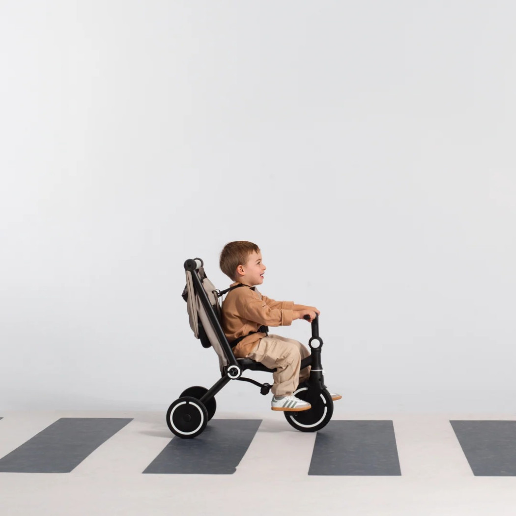 Beżowy Max Rowerek Trójkołowy z Funkcją Wózka - Dziecięcy - Wonder Max - Smartrike