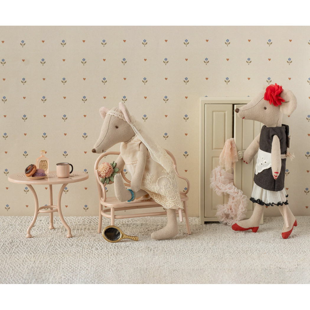 Myszka Kosmetyczka - Myszka Mama z Manikiurem i w Obcasach - Beautician Mouse Mum - Maileg