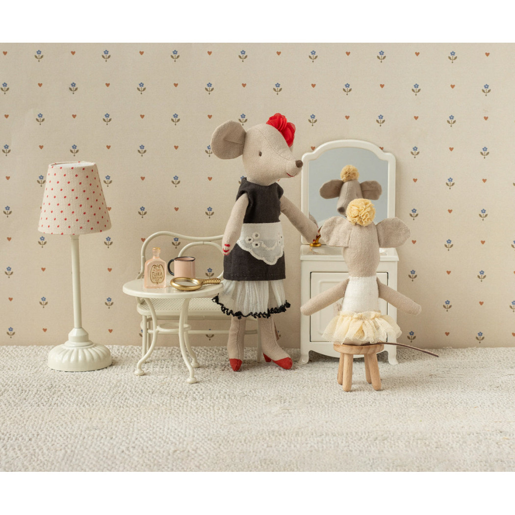 Myszka Kosmetyczka - Myszka Mama z Manikiurem i w Obcasach - Beautician Mouse Mum - Maileg