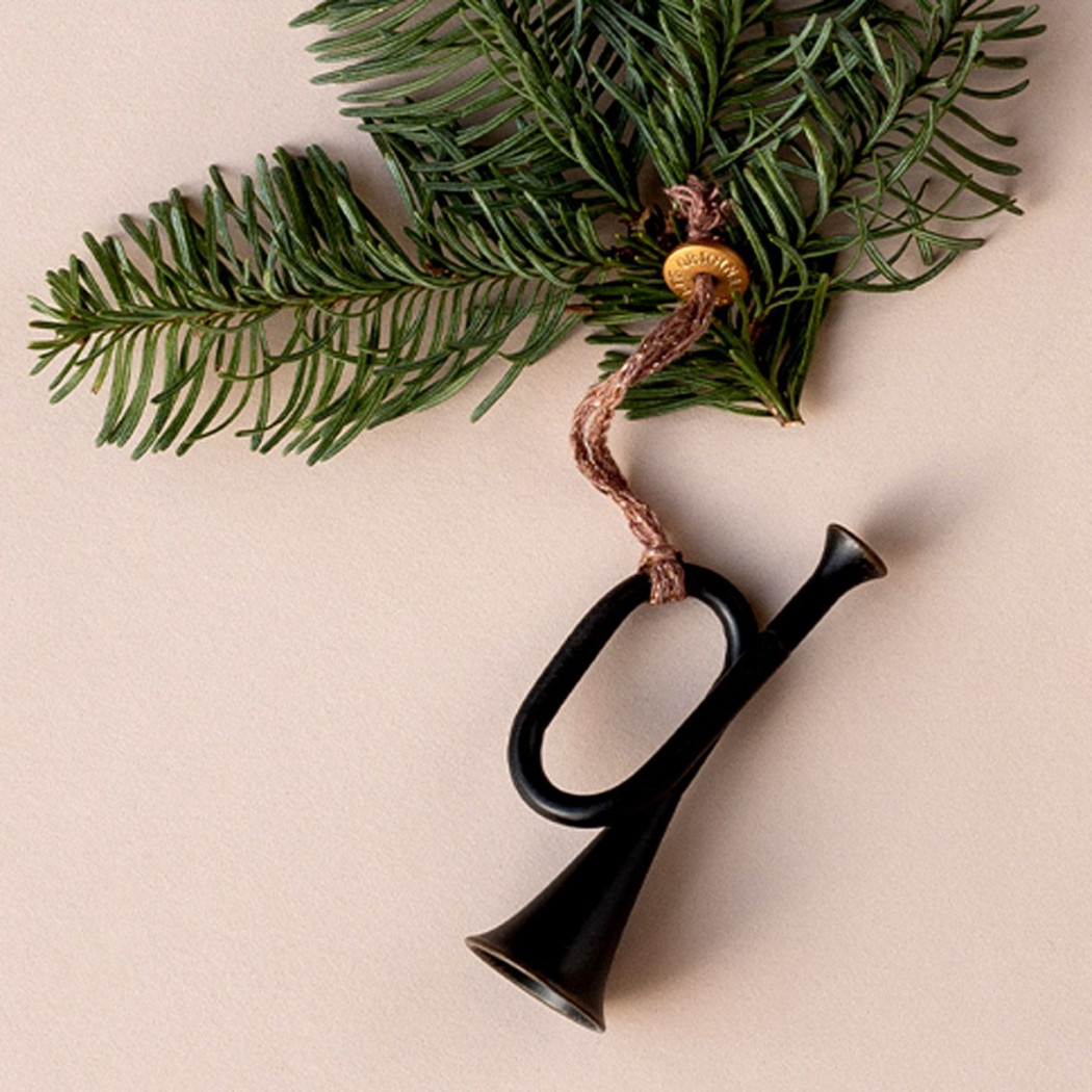 Zielona Mała Trąbka - Dekoracja Bożonarodzeniowa - Metal Ornament Trumpet Dark Green - Akcesoria dla Lalek - Maileg