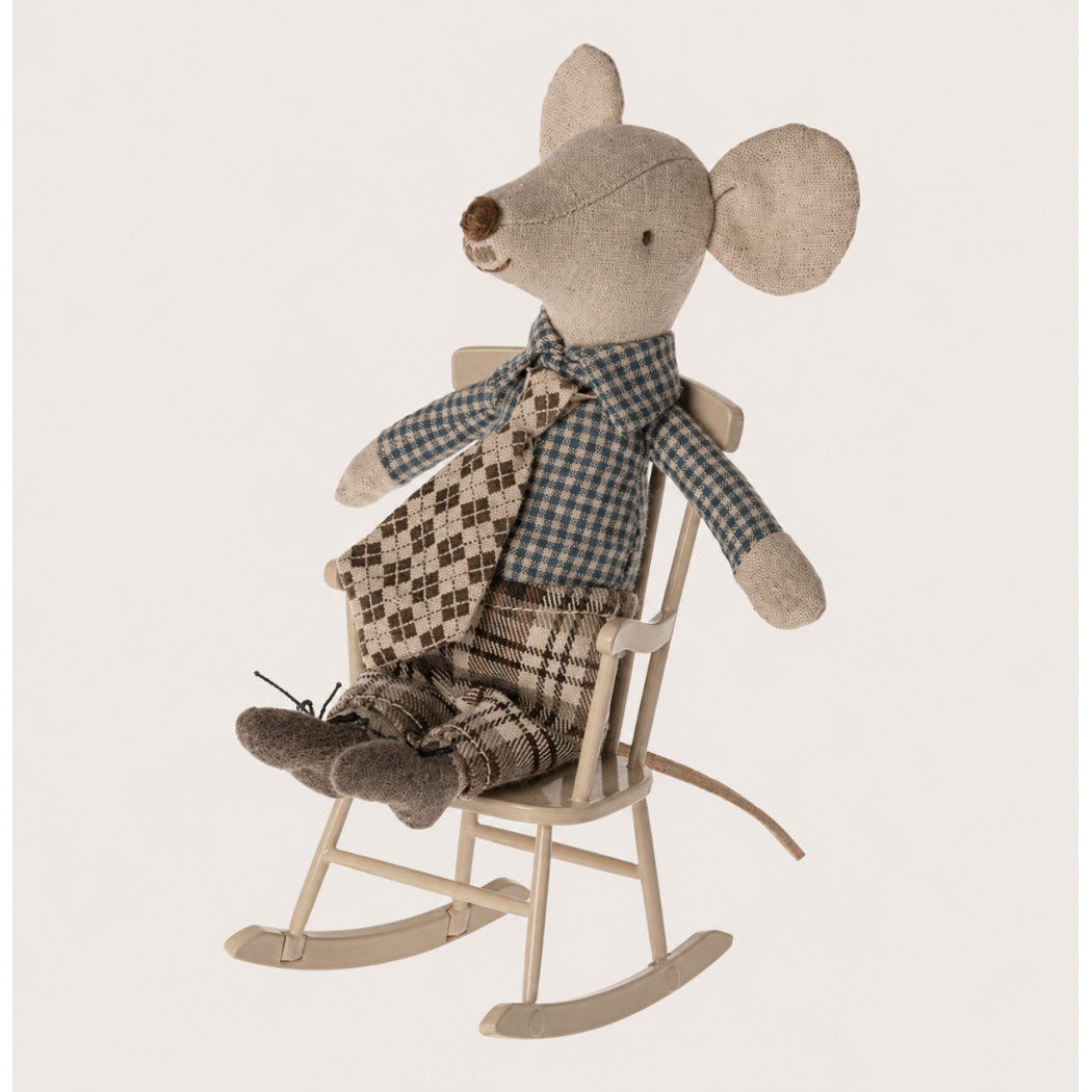 Fotel Bujany Beżowy - Rocking Chair Mouse - Dark Sand - Maileg