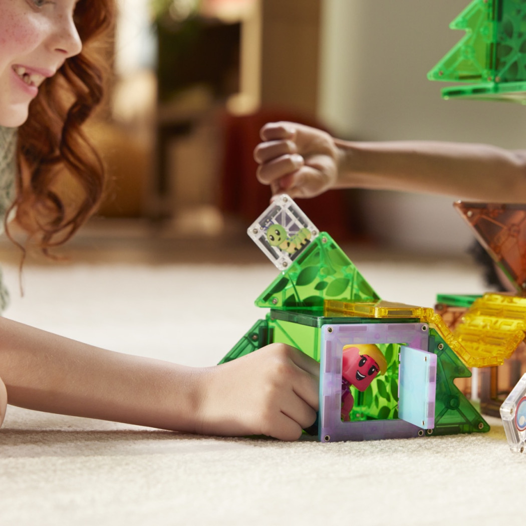 Tree Top Adventure - Domek na Drzewie - Klocki Magnetyczne 42 elementy z Figurkami - Magna-Tiles
