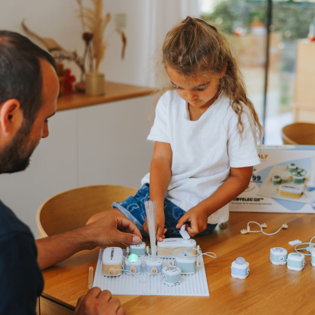 KIDYELEC Expert - Mały Elektryk Duży Zestaw Konstrukcyjny Elektryczność - KIDYWOLF