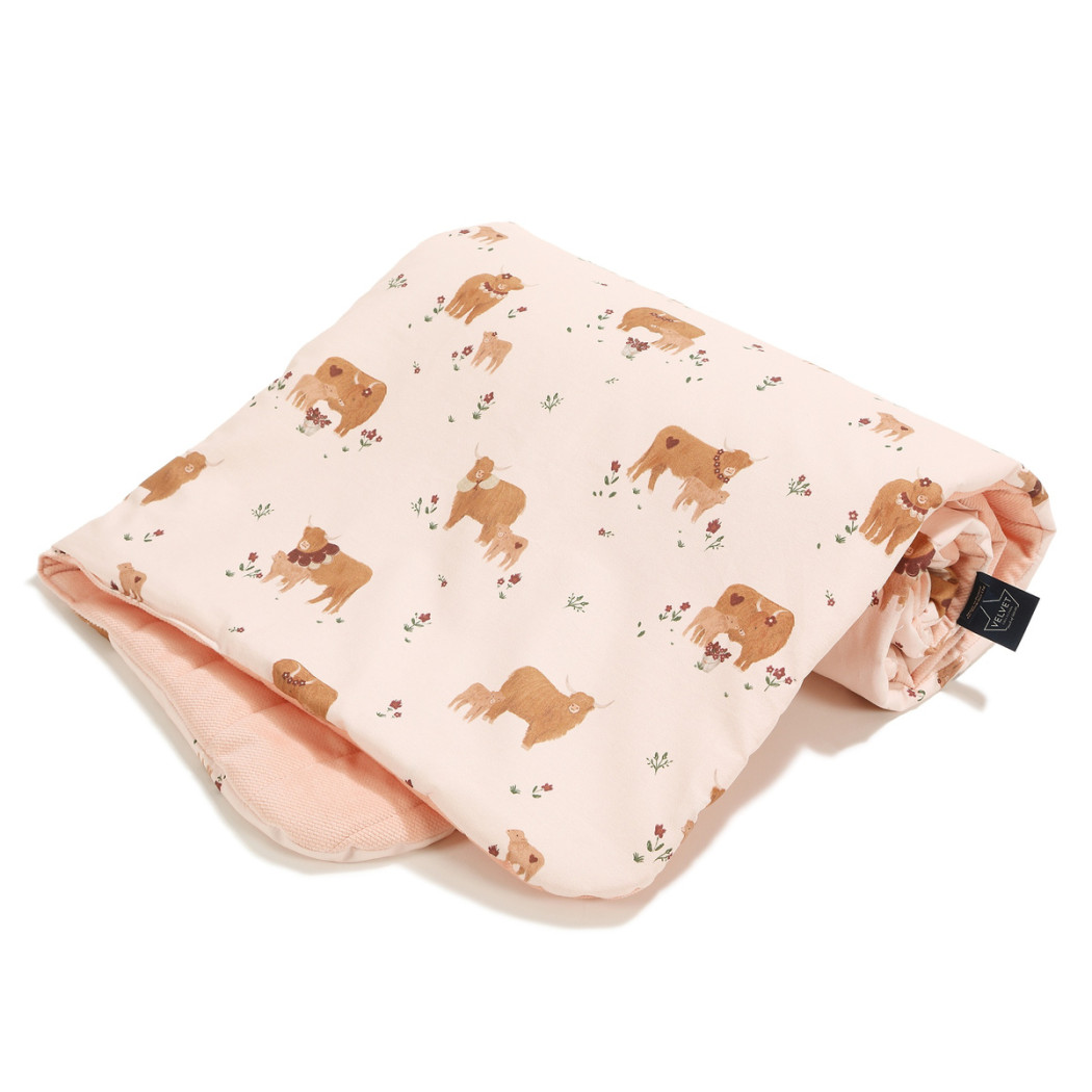 Ciepły Koc Velvet roz. M - Moo Meadow Powder Pink - 80x100 cm - La Millou