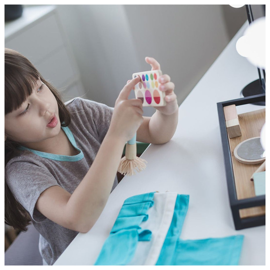 WYPRZEDAŻ Zestaw Do Robienia Makijażu - drewniany zestaw do zabawy - Plan Toys - Montessori