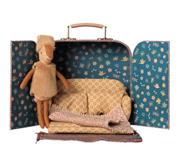 Reniferka w Walizce z Kanapą - Młodsza Siostra - Reindeer in Suitcase - Maileg